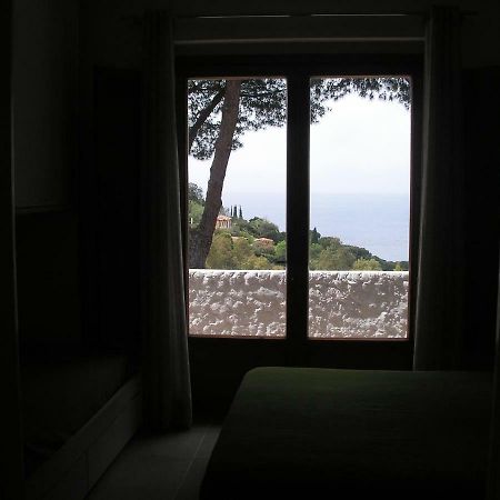 Residence I Pini Capoliveri  Εξωτερικό φωτογραφία