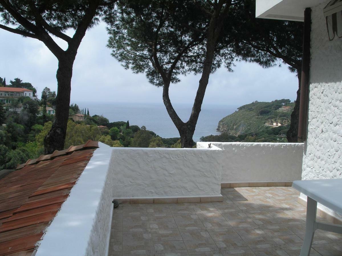 Residence I Pini Capoliveri  Εξωτερικό φωτογραφία